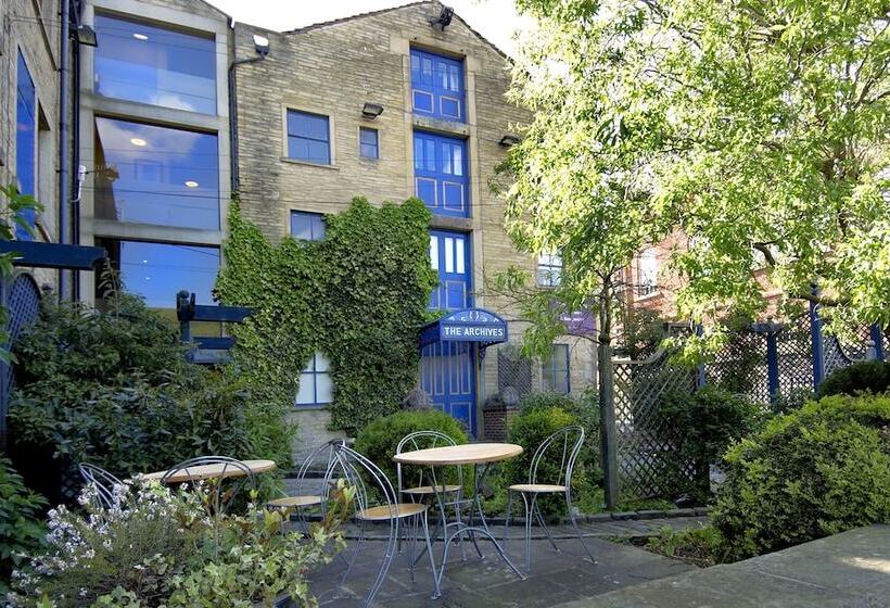 Отель The Imperial Crown