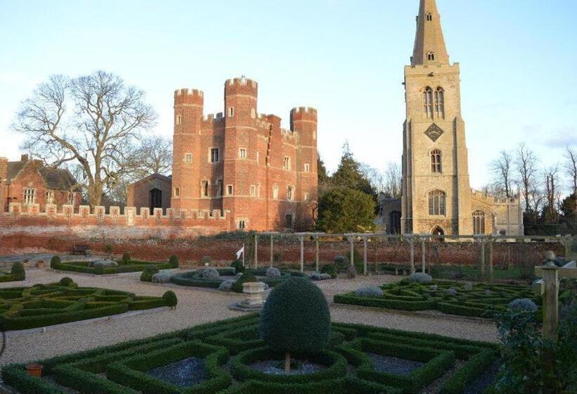 בית מלון כפרי The Lion