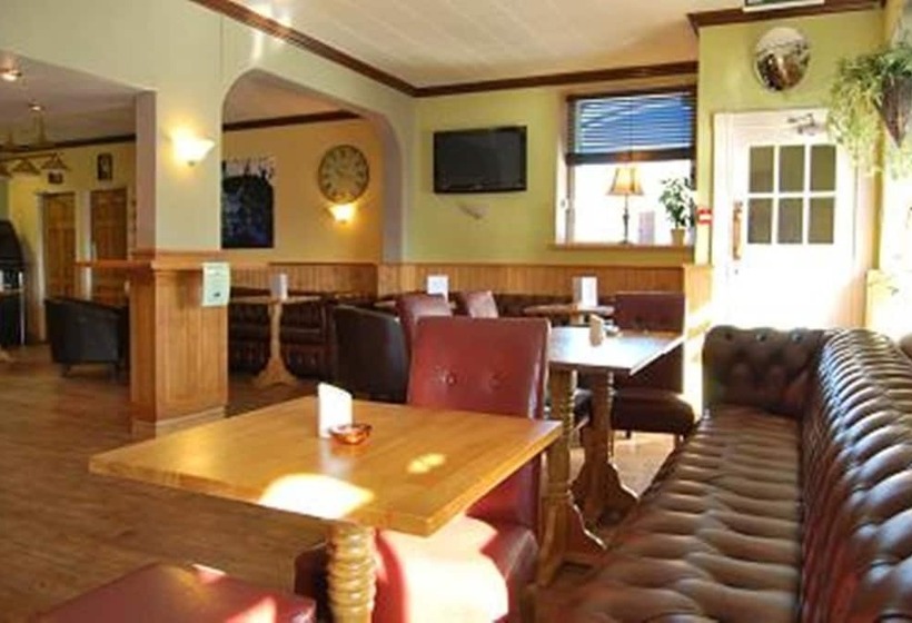 Lion Hotel & Studio Apartments