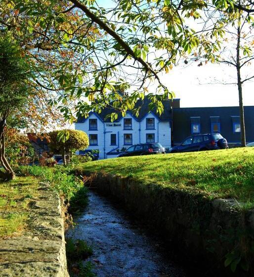 Lion Hotel & Studio Apartments