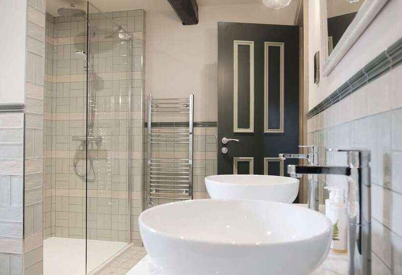 호텔 The Methuen Arms