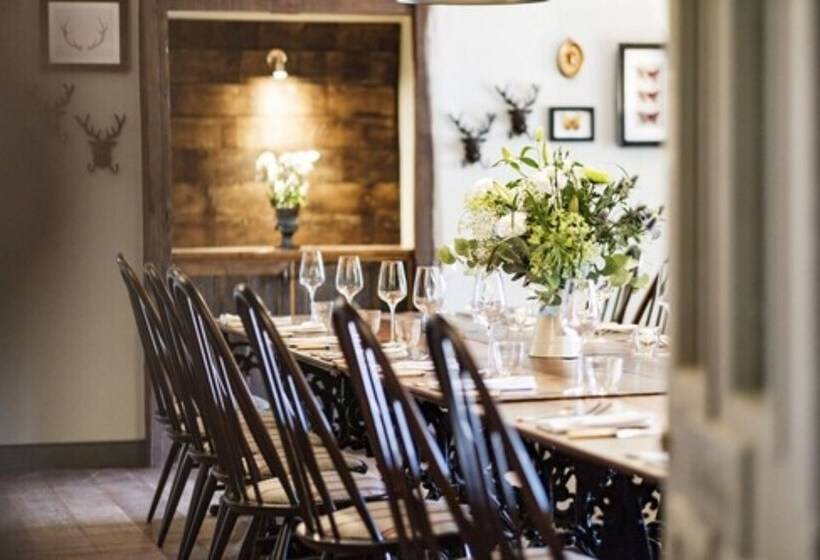 호텔 The Methuen Arms