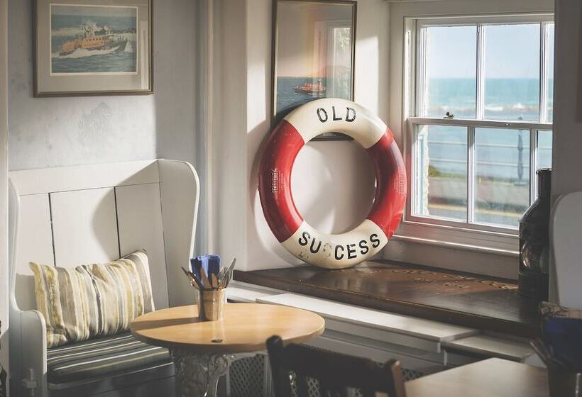 فندق The Old Success Inn