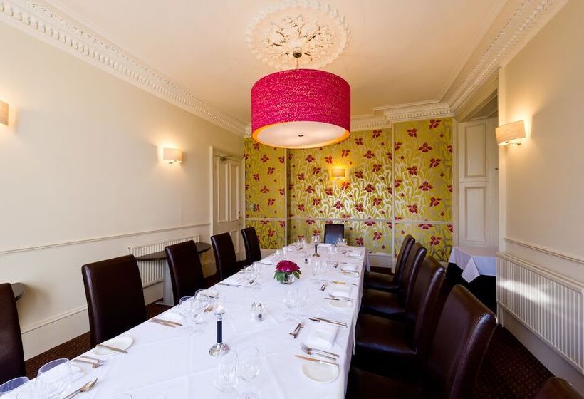 فندق The Parklands