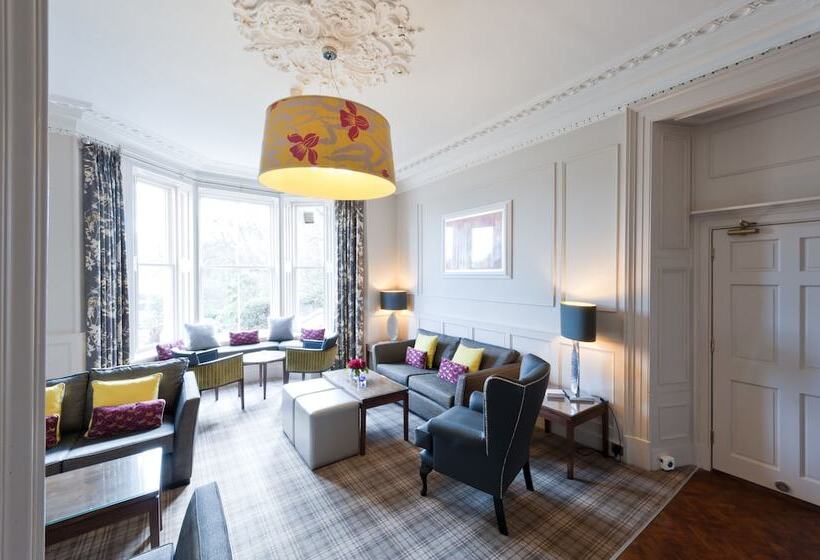 فندق The Parklands