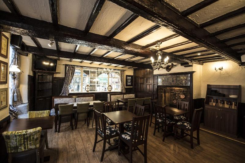 ホテル The Pied Bull