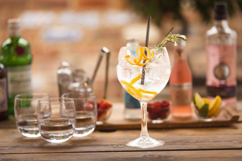 ホテル The Pied Bull