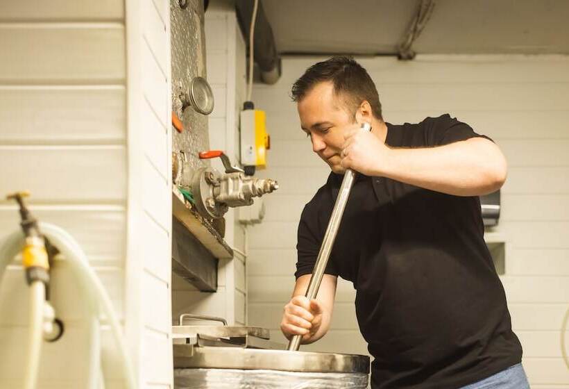 ホテル The Pied Bull