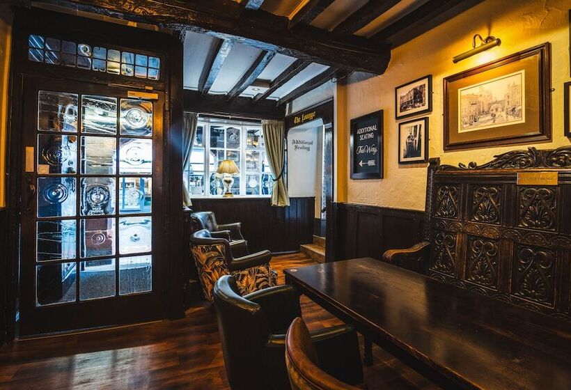 ホテル The Pied Bull