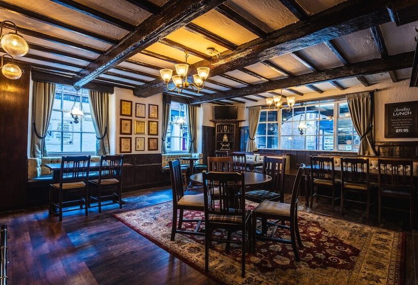 ホテル The Pied Bull