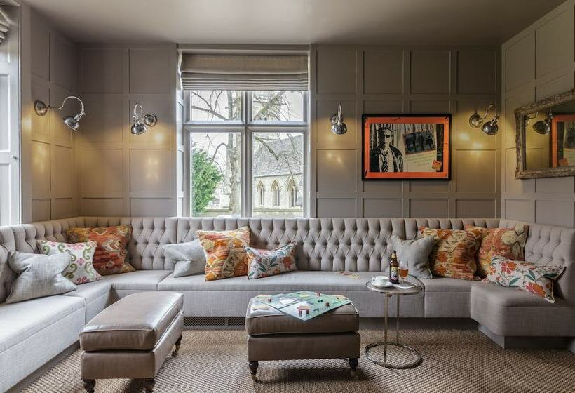 Отель The Slaughters Manor House