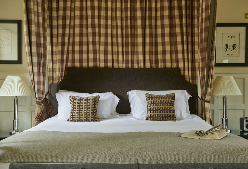 Отель The Slaughters Manor House