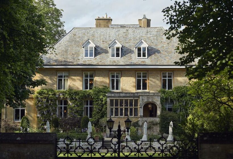 Отель The Slaughters Manor House