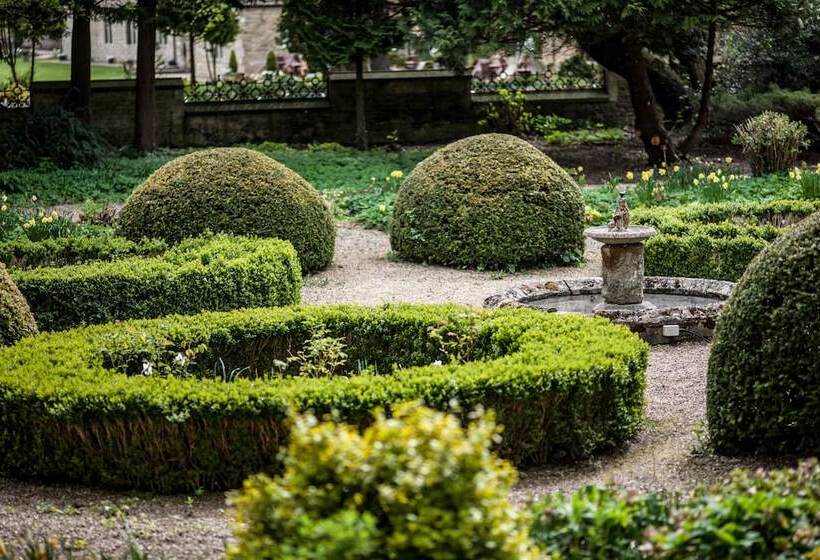 Отель The Slaughters Manor House