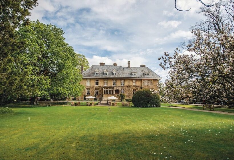 Отель The Slaughters Manor House