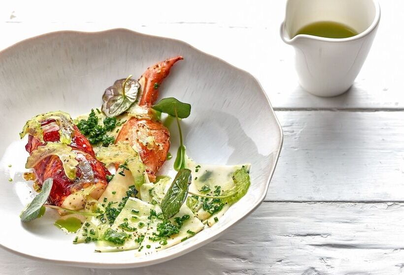 Отель The Slaughters Manor House