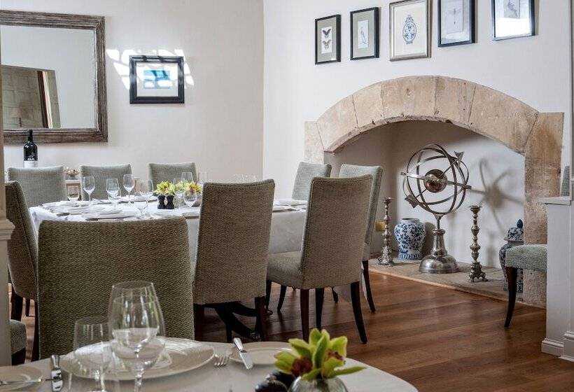 Отель The Slaughters Manor House