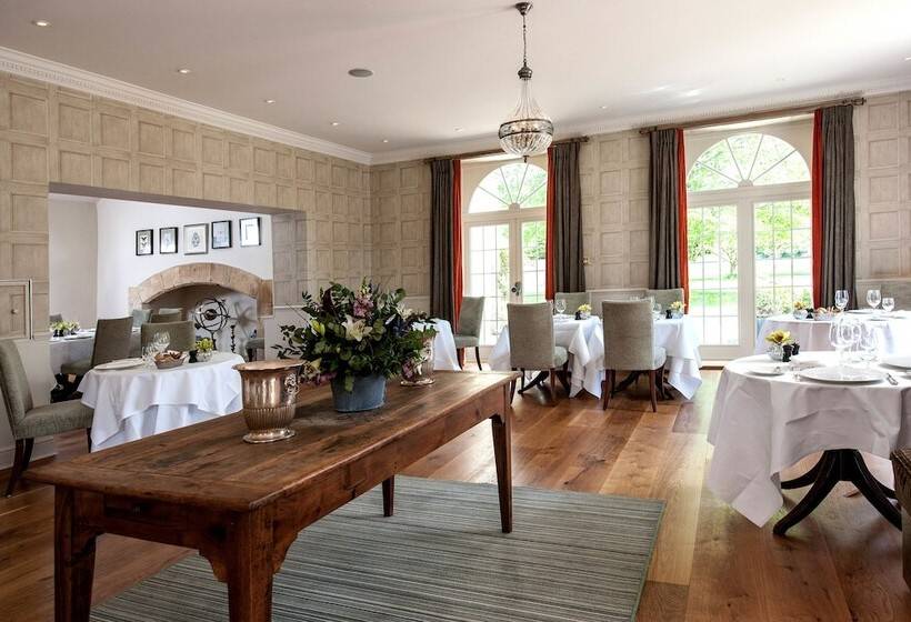 Отель The Slaughters Manor House