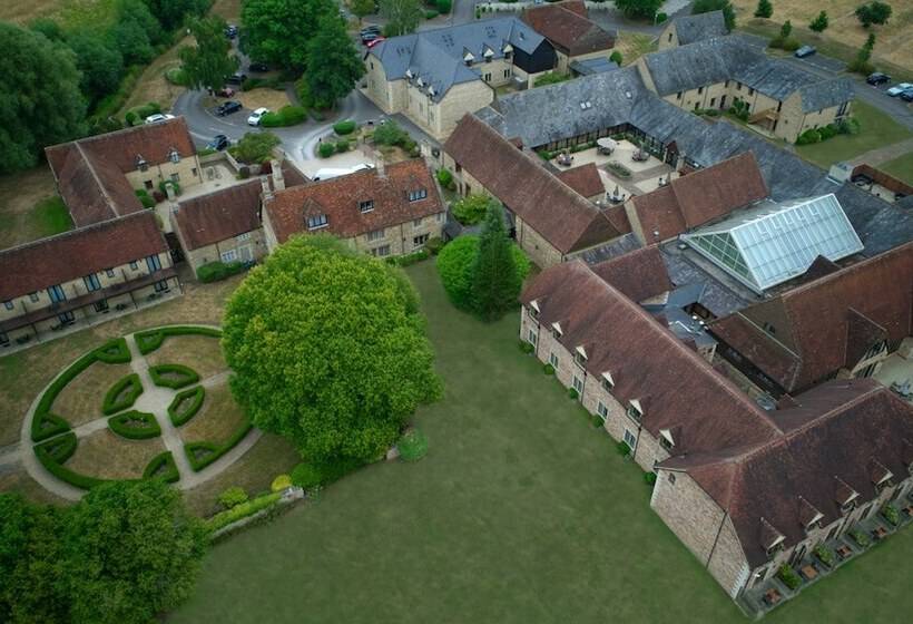 Отель Voco Oxford Thames, An Ihg