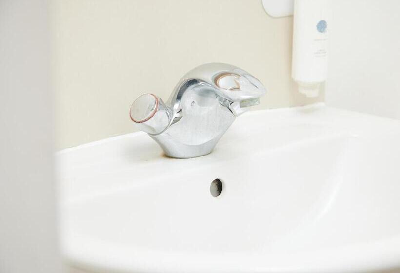 Kings Arms Hotel By Greene King Inns