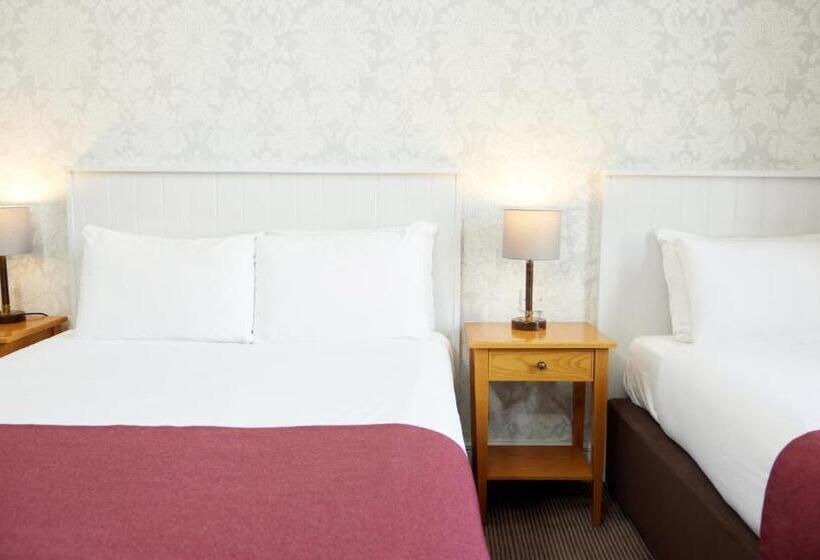 Lamb Hotel By Greene King Inns