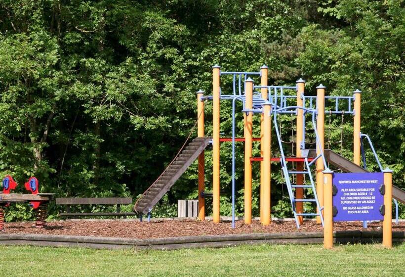 Novotel Manchester West