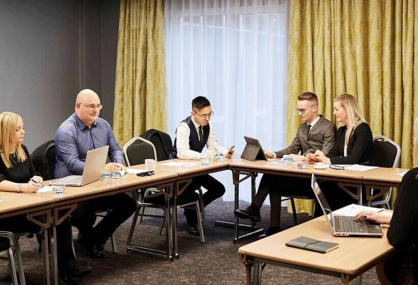 Novotel Wolverhampton City Centre