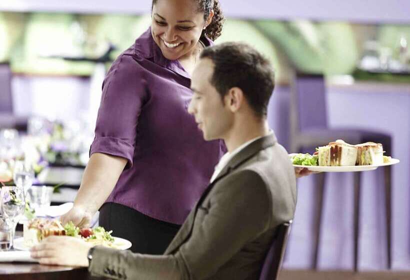 Novotel Wolverhampton City Centre