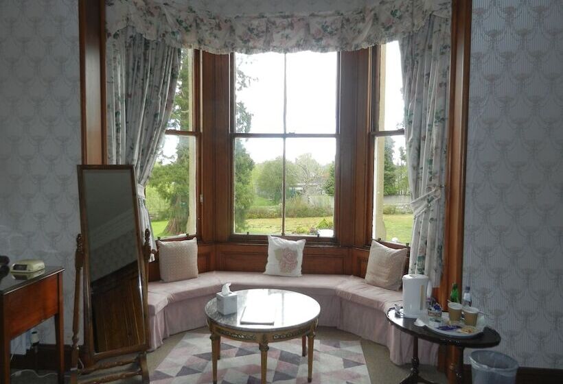 Отель Mansfield Castle