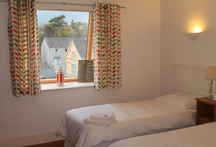 The Menai Hotel And Bar