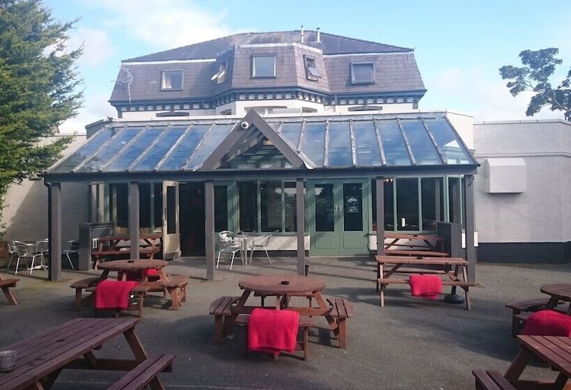 The Menai Hotel And Bar