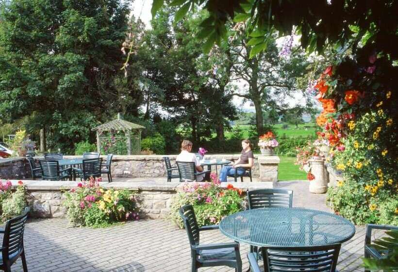 Whoop Hall Hotel And Leisure