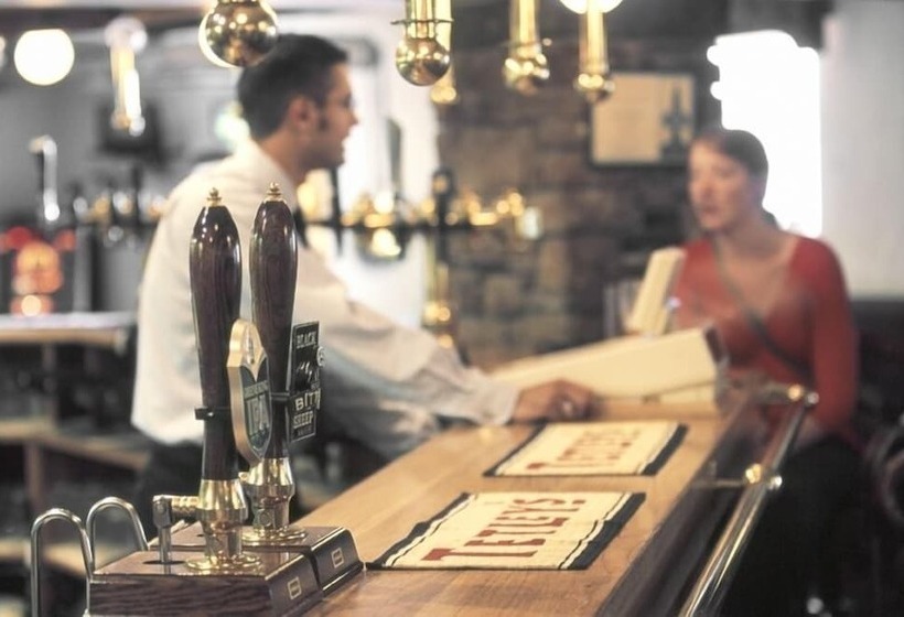 Whoop Hall Hotel And Leisure