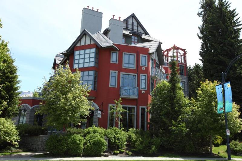 酒店 Alpenglow Lodge By Mountainview