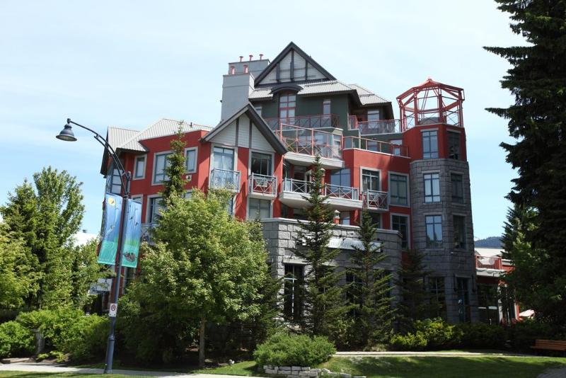 酒店 Alpenglow Lodge By Mountainview