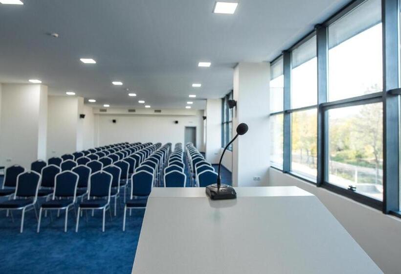 בית מלון כפרי Arpezos