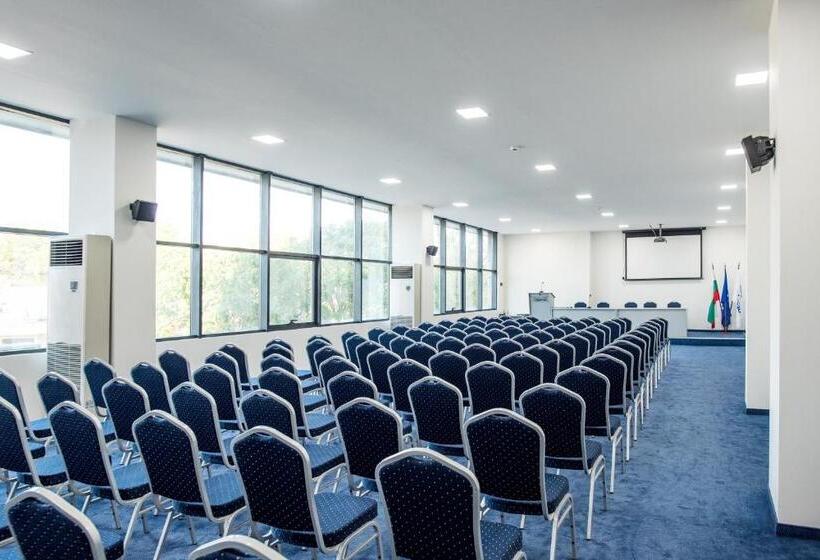 בית מלון כפרי Arpezos