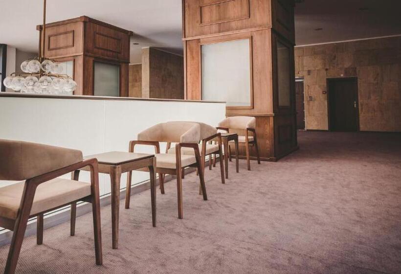 בית מלון כפרי Arpezos