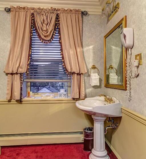 Отель Athabasca