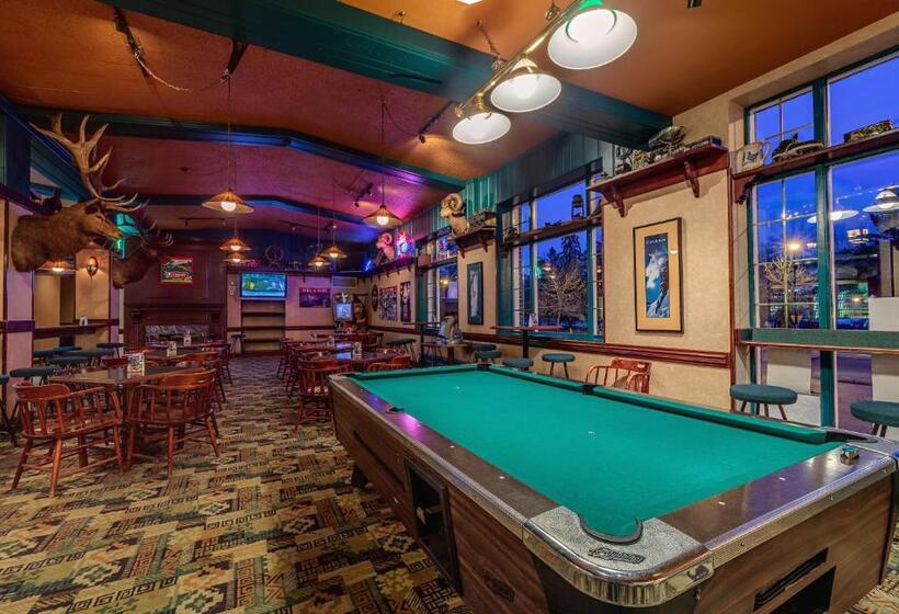 Отель Athabasca