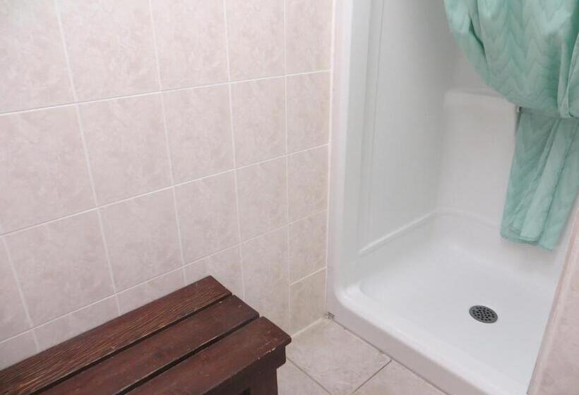 Отель Athabasca