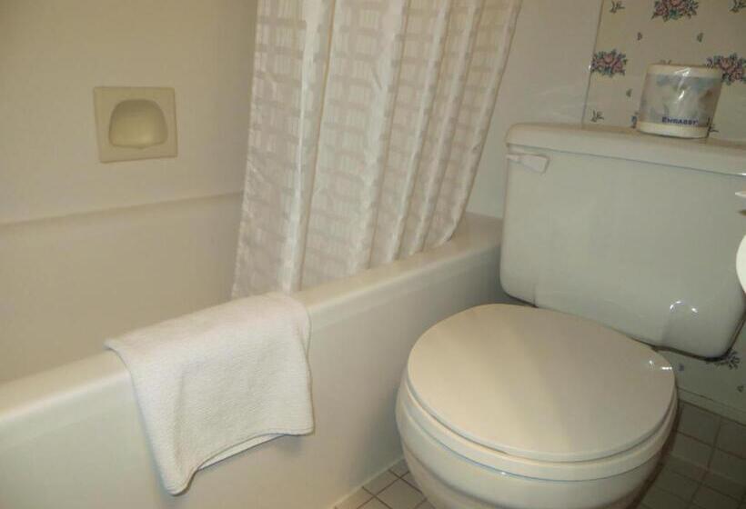 Отель Athabasca