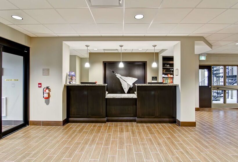 فندق Best Western London Airport Inn & Suites