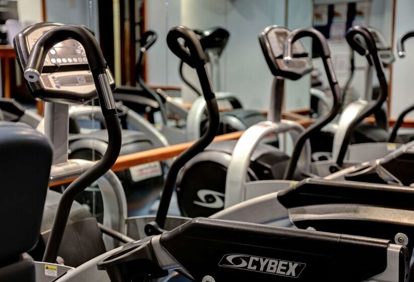 בית מלון כפרי Best Western Queens