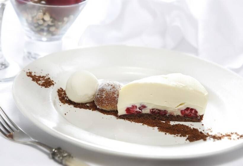 בית מלון כפרי Best Western Queens