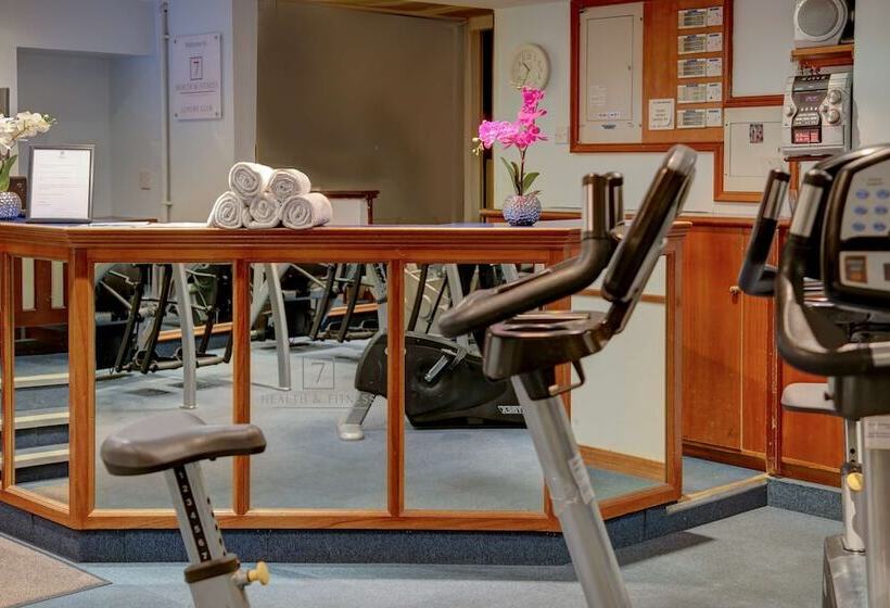 בית מלון כפרי Best Western Queens