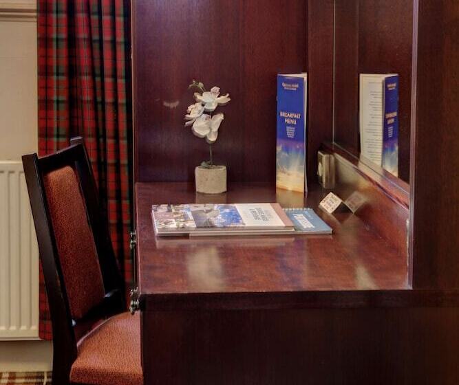 בית מלון כפרי Best Western Queens