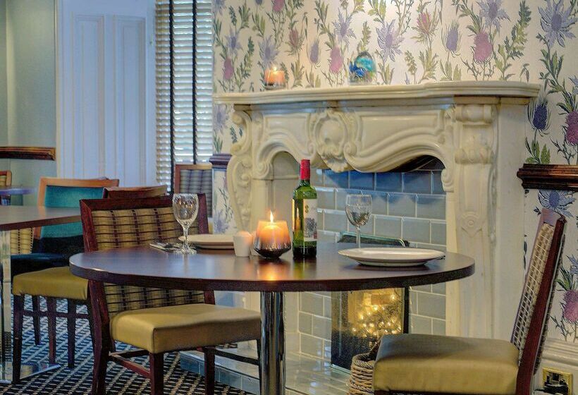 בית מלון כפרי Best Western Woodlands