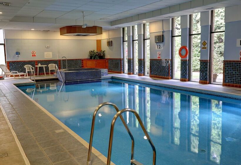 فندق Best Western Woodlands