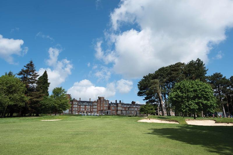 בית מלון כפרי Birch Selsdon